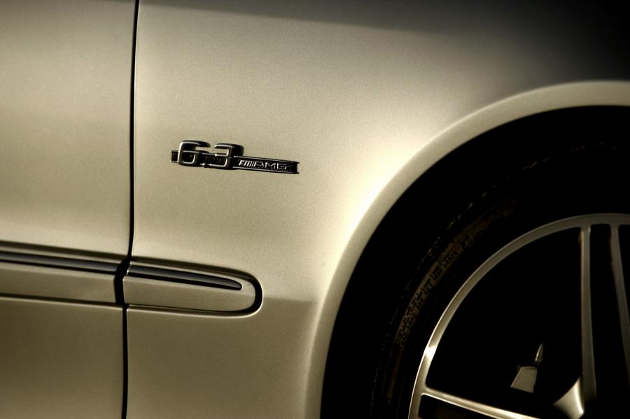 Детали экстерьера Mercedes-Benz CLK63 AMG 2006 года  (WW) (фото 3 из 19)
